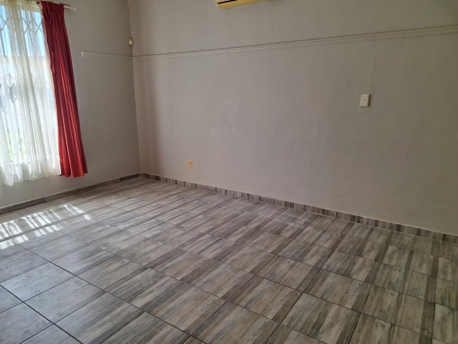 4 Bedroom Property for Sale in Swartkops Eastern Cape